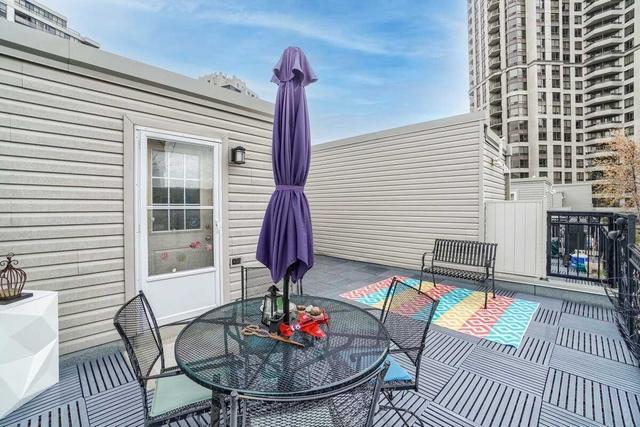 303 - 3 Everson Dr, Townhouse with 2 bedrooms, 2 bathrooms and 1 parking in Toronto ON | Image 18
