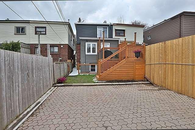 Upper - 37 Caroline Ave, House semidetached with 3 bedrooms, 1 bathrooms and 2 parking in Toronto ON | Image 19