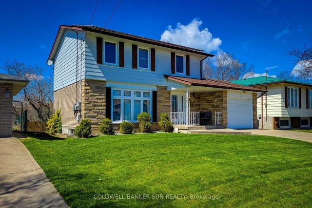 74 Bow Valley Dr, House detached with 4 bedrooms, 3 bathrooms and 5 parking in Hamilton ON | Image 12