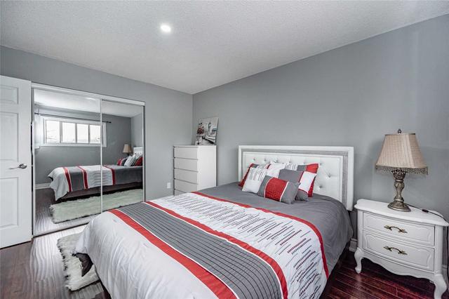 82 Enmount Dr, Townhouse with 3 bedrooms, 2 bathrooms and 2 parking in Brampton ON | Image 14