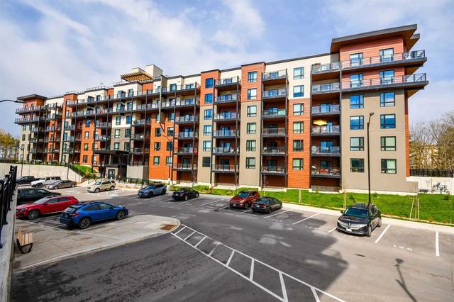 411 - 302 Essa Rd, Condo with 1 bedrooms, 1 bathrooms and 1 parking in Barrie ON | Image 1