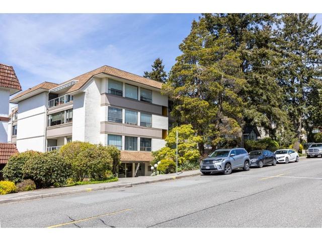 103 - 1341 Foster Street, Condo with 2 bedrooms, 1 bathrooms and 1 parking in White Rock BC | Card Image