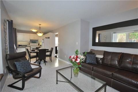 2216 Kenneth Cres, House detached with 3 bedrooms, 3 bathrooms and 1 parking in Burlington ON | Image 11