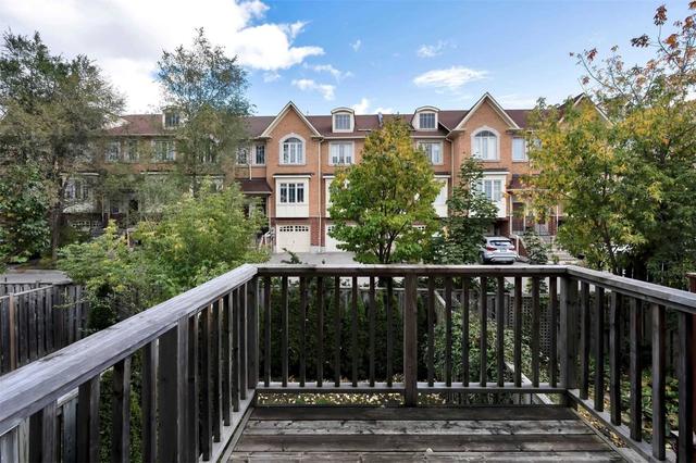11 Rodeo Crt, House attached with 3 bedrooms, 3 bathrooms and 2 parking in Toronto ON | Image 24