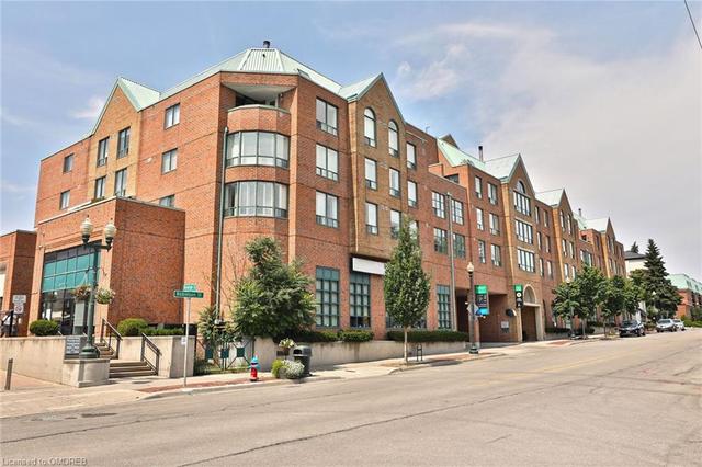 306 - 221 Robinson St, Condo with 2 bedrooms, 2 bathrooms and null parking in Oakville ON | Image 1