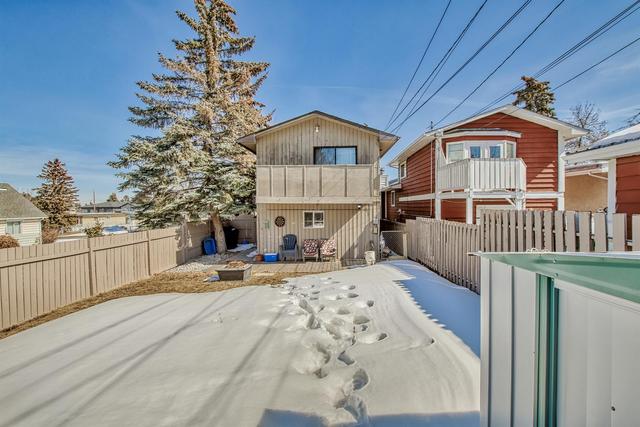 1601a 42 Street Sw, House detached with 4 bedrooms, 2 bathrooms and null parking in Calgary AB | Image 48