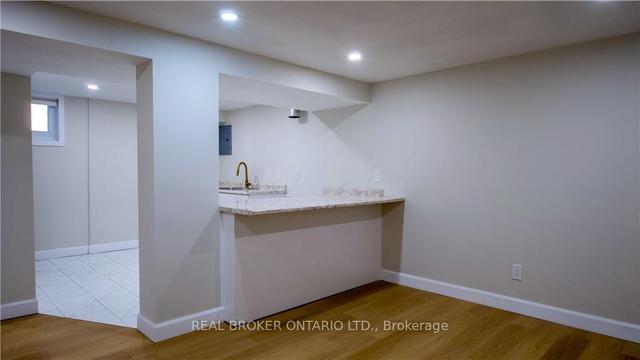 1245 Trafalgar St, House detached with 2 bedrooms, 2 bathrooms and 3 parking in London ON | Image 13