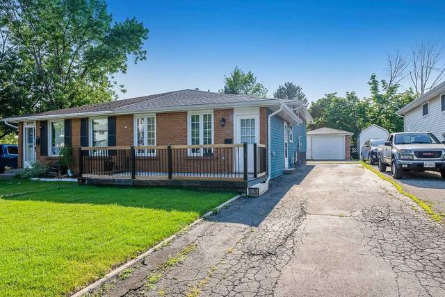 6895 Warden Ave, House semidetached with 3 bedrooms, 2 bathrooms and 5 parking in Niagara Falls ON | Card Image