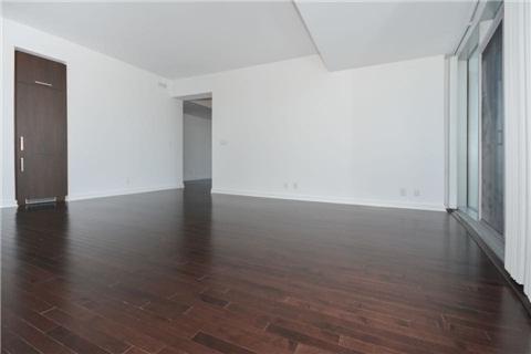 sph5609 - 12 York St, Condo with 3 bedrooms, 3 bathrooms and 1 parking in Toronto ON | Image 5