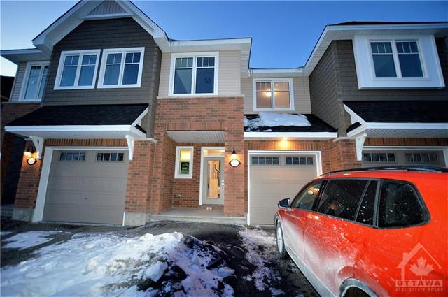 312 Kanashtage Terrace, Townhouse with 3 bedrooms, 3 bathrooms and 2 parking in Ottawa ON | Image 1