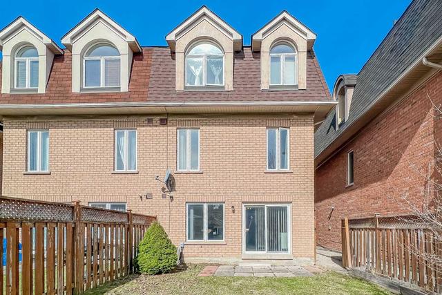 3622 Southwick St, House semidetached with 3 bedrooms, 3 bathrooms and 3 parking in Mississauga ON | Image 25
