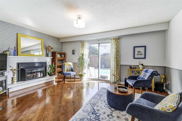 2368 Cotswold Cres, House detached with 3 bedrooms, 2 bathrooms and 4 parking in Burlington ON | Image 14