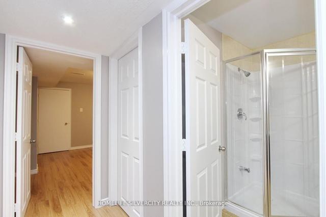 103 Watsonbrook Dr, House detached with 4 bedrooms, 5 bathrooms and 6 parking in Brampton ON | Image 28