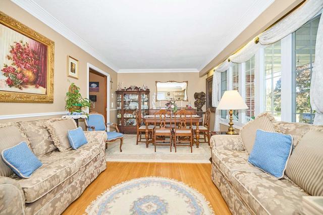 27 Woodcrest Dr, House detached with 3 bedrooms, 2 bathrooms and 5 parking in St. Catharines ON | Image 23