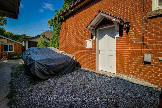 1482 Main St E, House detached with 2 bedrooms, 2 bathrooms and 3 parking in Hamilton ON | Image 28