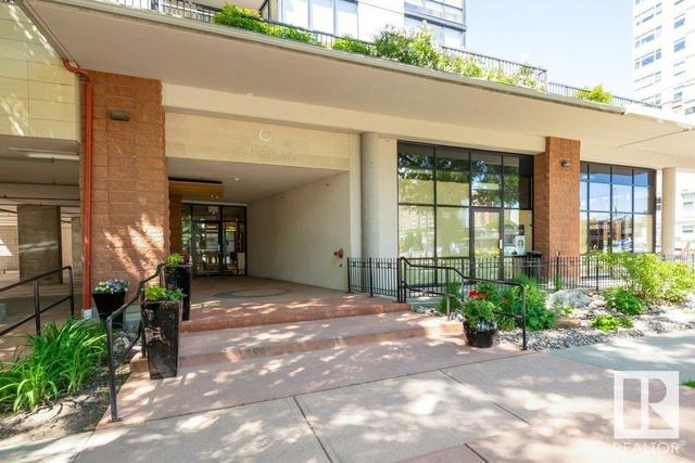 701 - 10028 119 St Nw, Condo with 2 bedrooms, 2 bathrooms and null parking in Edmonton AB | Image 3