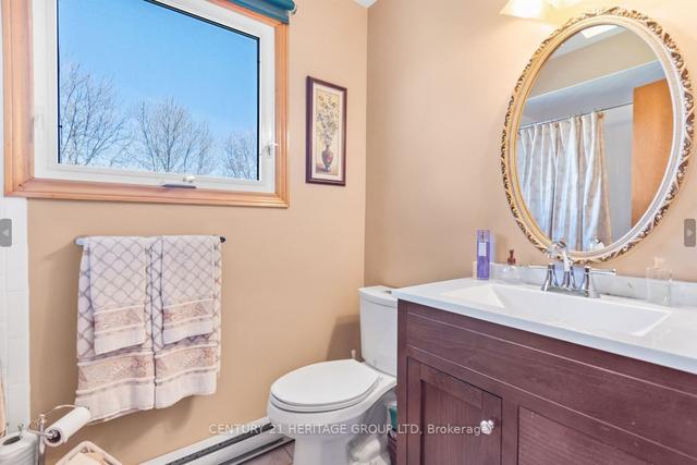 104 Inverness Cres, House detached with 3 bedrooms, 3 bathrooms and 8 parking in Kingston ON | Image 20