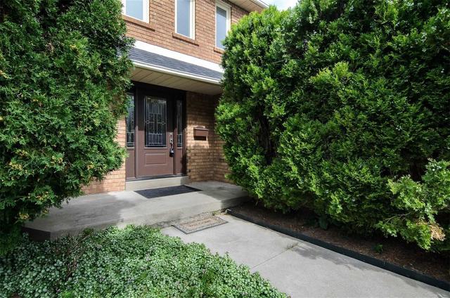 1764 Pilgrims Way, House detached with 4 bedrooms, 3 bathrooms and 4 parking in Oakville ON | Image 18