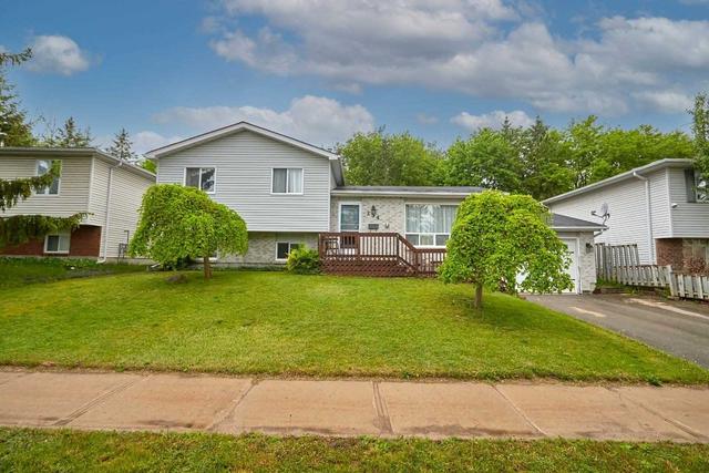 234 Huronia Rd, House detached with 3 bedrooms, 2 bathrooms and 3 parking in Barrie ON | Image 1