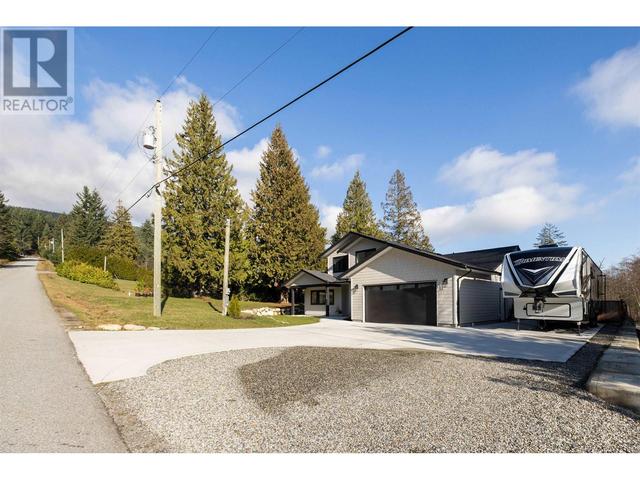 714 Ocean View Drive, House detached with 4 bedrooms, 3 bathrooms and 4 parking in Sunshine Coast E BC | Image 37
