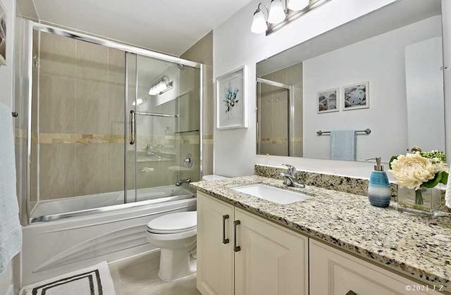170 Song Meadoway, Townhouse with 3 bedrooms, 2 bathrooms and 2 parking in Toronto ON | Image 11
