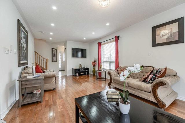 7114 Magistrate Terr, House semidetached with 3 bedrooms, 4 bathrooms and 4 parking in Mississauga ON | Image 39