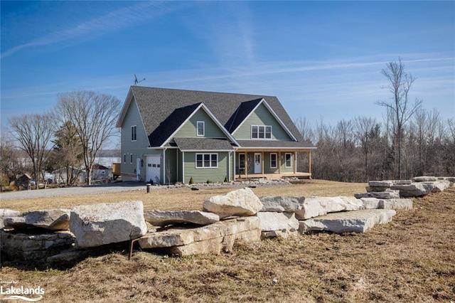 4 Suter Drive, House detached with 5 bedrooms, 2 bathrooms and 8 parking in Kawartha Lakes ON | Image 1