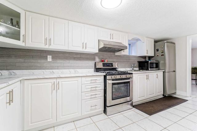 93 Cordella Ave, House detached with 3 bedrooms, 2 bathrooms and 4 parking in Toronto ON | Image 8