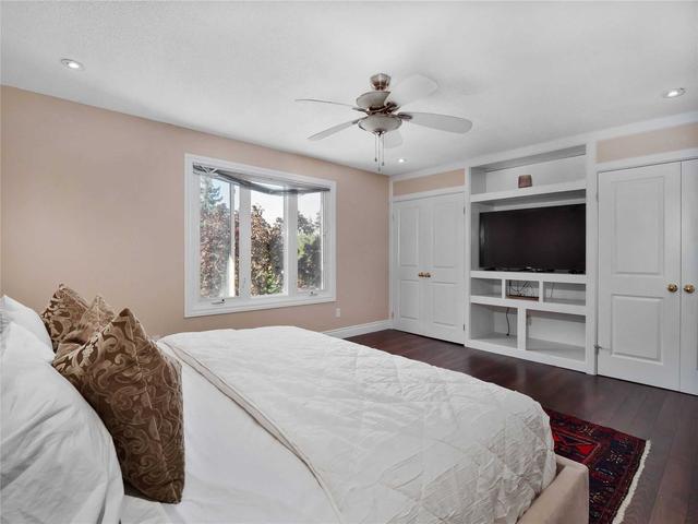 500 Renforth Dr, Townhouse with 3 bedrooms, 3 bathrooms and 2 parking in Toronto ON | Image 11