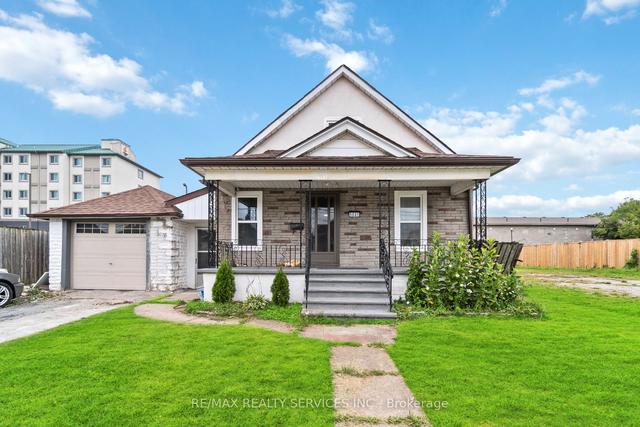 5641 Buchanan Ave, House detached with 6 bedrooms, 5 bathrooms and 3 parking in Niagara Falls ON | Image 12