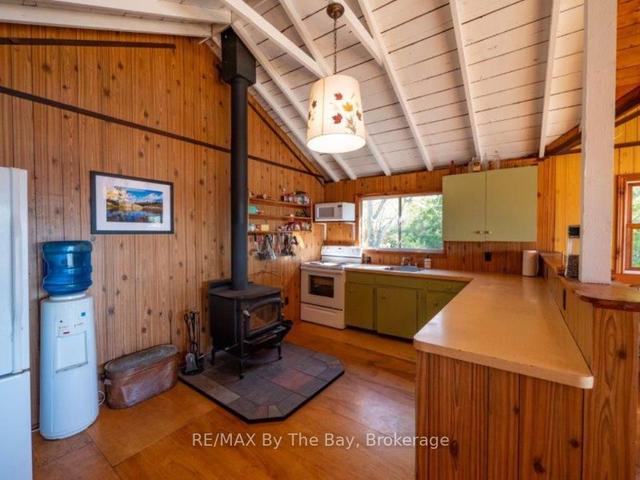 14960 Georgian Bay Shore, House detached with 3 bedrooms, 1 bathrooms and 0 parking in Georgian Bay ON | Image 4