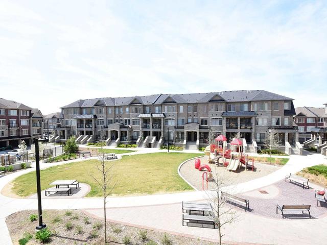 182 - 200 Veterans Dr, Townhouse with 3 bedrooms, 3 bathrooms and 2 parking in Brampton ON | Image 3