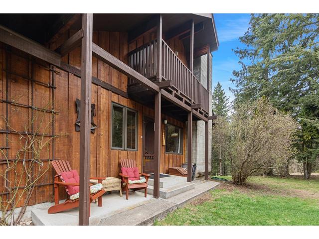 1960 Pass Creek Road, House detached with 3 bedrooms, 3 bathrooms and null parking in Central Kootenay I BC | Image 53