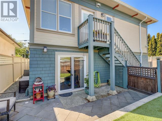 2719 Asquith St, House attached with 2 bedrooms, 1 bathrooms and 1 parking in Victoria BC | Image 22