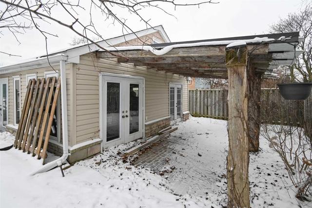 848 Cartref Ave, House detached with 2 bedrooms, 2 bathrooms and 10 parking in Oshawa ON | Image 11