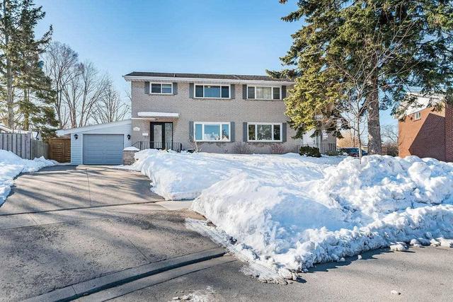 602 Bennett Crt, House semidetached with 3 bedrooms, 2 bathrooms and 5 parking in Burlington ON | Image 1