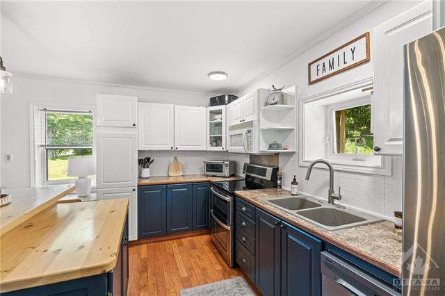 1138 3rd Concession Dalhousie Road, House detached with 3 bedrooms, 2 bathrooms and 6 parking in Lanark Highlands ON | Image 6