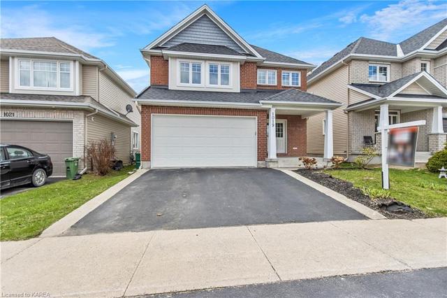 1019 Bluffwood Avenue, House detached with 4 bedrooms, 3 bathrooms and 4 parking in Kingston ON | Image 1