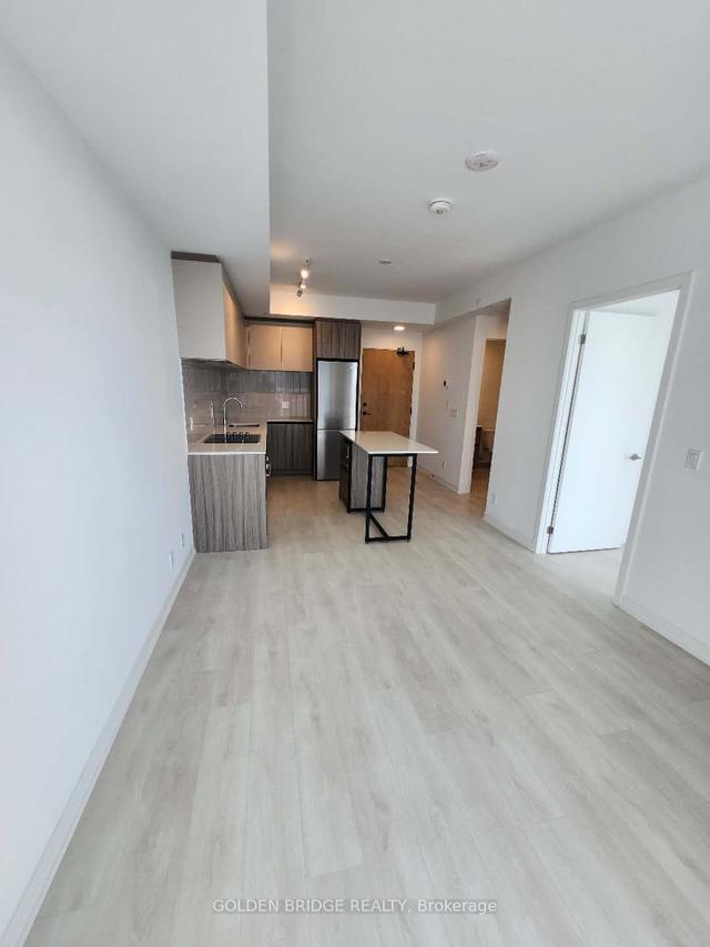 1420 - 7950 Bathurst St, Condo with 1 bedrooms, 1 bathrooms and 1 parking in Vaughan ON | Image 4