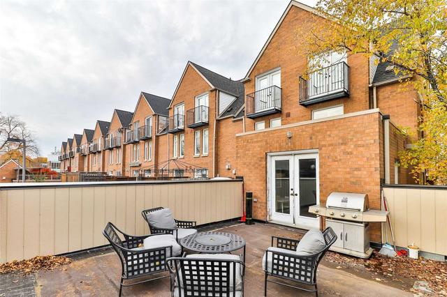 866 Pape Ave, House attached with 3 bedrooms, 4 bathrooms and 2 parking in Toronto ON | Image 9