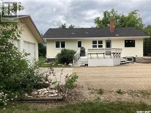 321 3rd Street, House detached with 5 bedrooms, 2 bathrooms and null parking in St. Brieux SK | Image 5