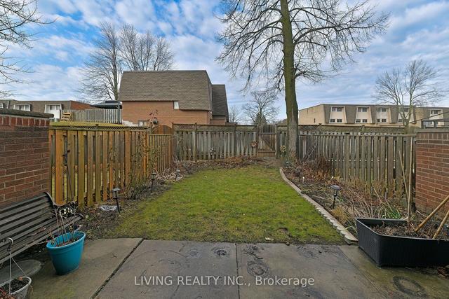 74 Deacon Lane, Townhouse with 3 bedrooms, 3 bathrooms and 3 parking in Ajax ON | Image 33
