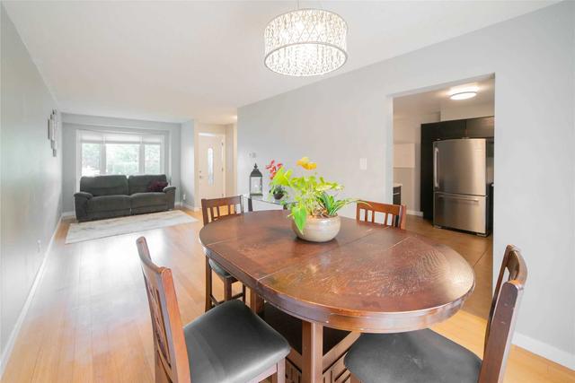 2413 Paula Crt, House detached with 3 bedrooms, 2 bathrooms and 4 parking in Burlington ON | Image 35