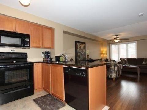 8 - 5050 Intrepid Dr, Townhouse with 2 bedrooms, 3 bathrooms and 1 parking in Mississauga ON | Image 9