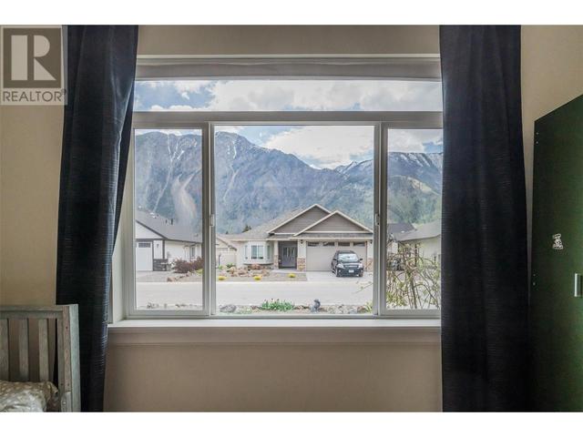 331 Forner Crescent, House detached with 2 bedrooms, 2 bathrooms and 4 parking in Keremeos BC | Image 31