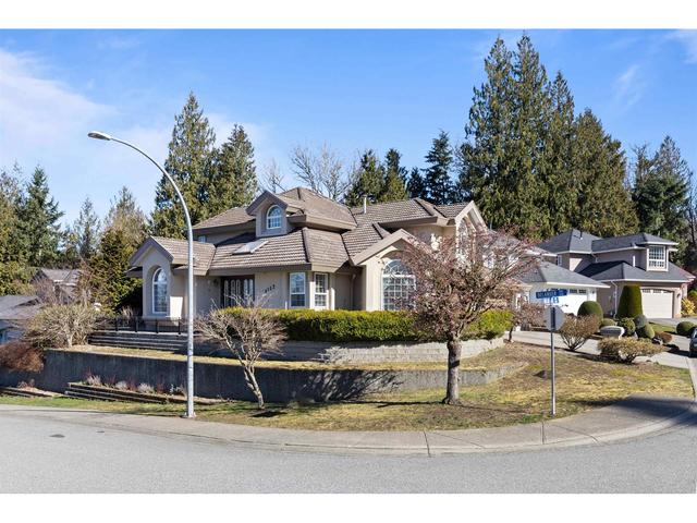 4152 Belanger Drive, House detached with 3 bedrooms, 4 bathrooms and 4 parking in Abbotsford BC | Image 2
