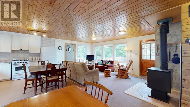 502 Dial Road, Home with 3 bedrooms, 1 bathrooms and null parking in Central Manitoulin ON | Image 23