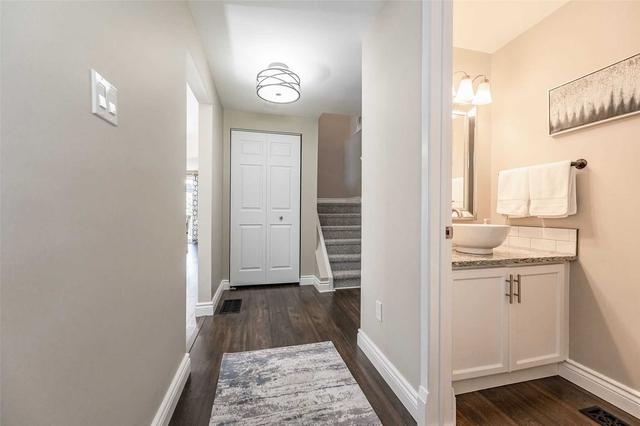 37 Koch Dr, House detached with 3 bedrooms, 2 bathrooms and 3 parking in Guelph ON | Image 34