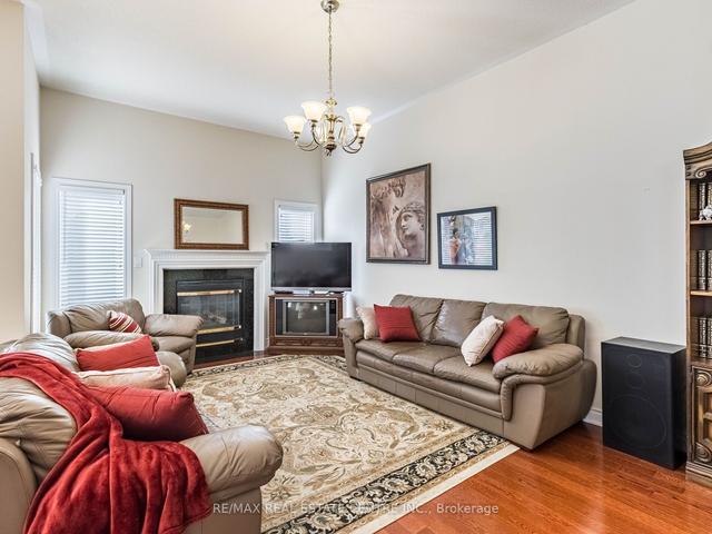 15 Concorde Dr, House detached with 3 bedrooms, 2 bathrooms and 4 parking in Brampton ON | Image 8