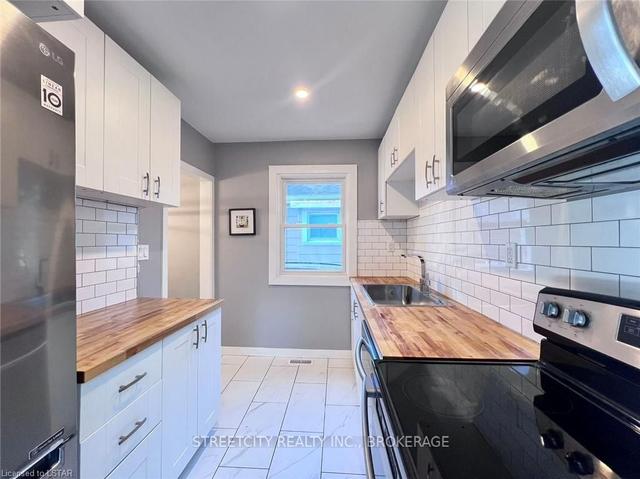 516 Highbury Ave N, House detached with 3 bedrooms, 0 bathrooms and 3 parking in London ON | Image 7